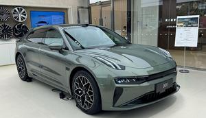 Tampilan Zeekr 001 2025. (Carsnewschina/ Rendy Yansah)