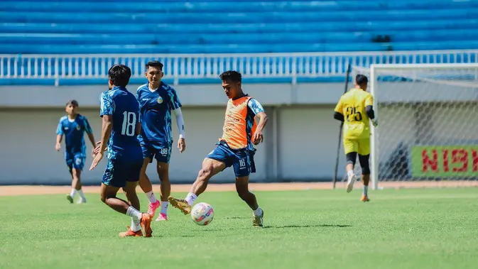 Tragedi di Lapangan: Gelandang PSIM Terpaksa Pensiun Dini Akibat Cedera Ligamen yang Menghancurkan