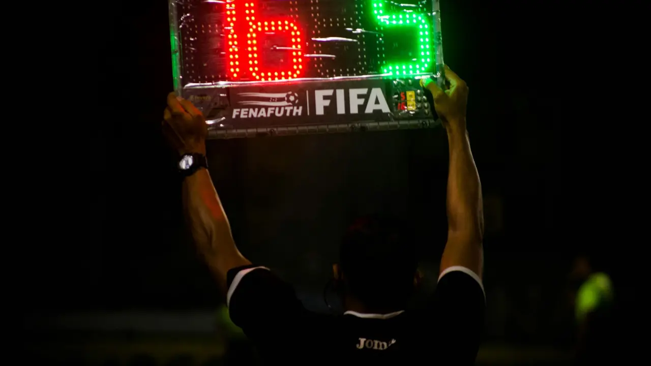 Ilustrasi wasit, pergantian pemain