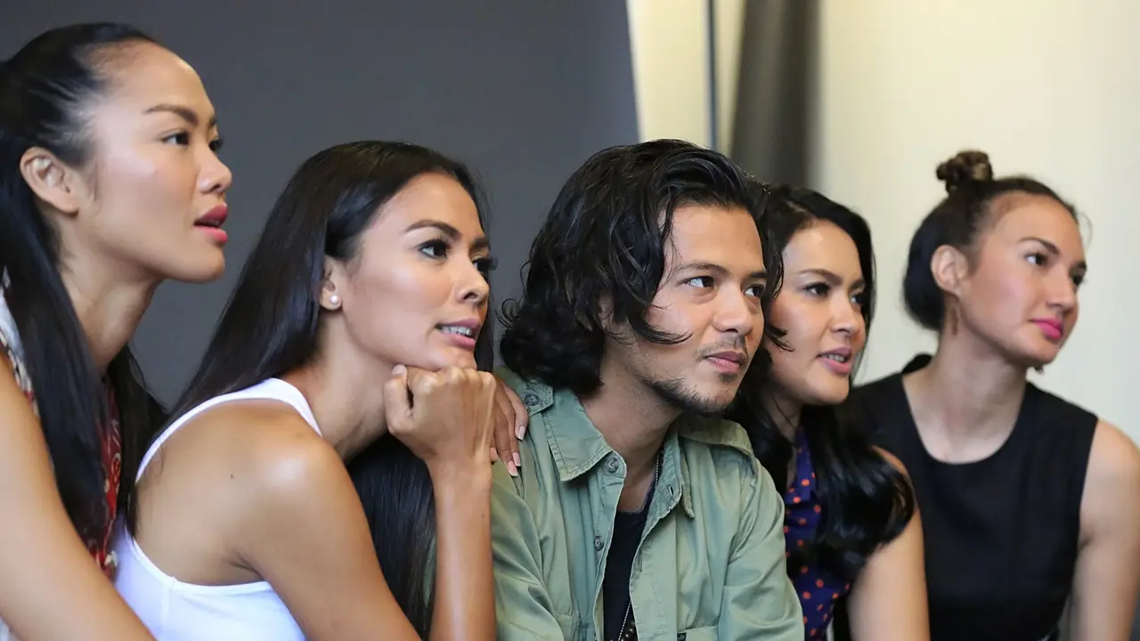 [Bintang] Ramon Y. Tungka - Nadine Chandrawinata - Kelly Tandiono - Ully Triani 