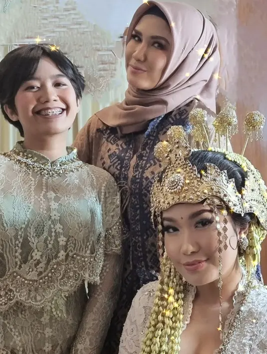 <p>[Instagram/nicky_astria_real]</p>