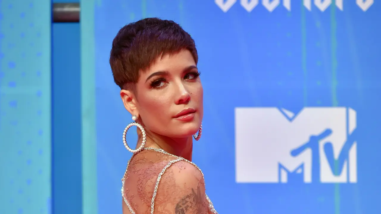 Gaya Halsey