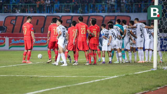 Foto: Gagal Manfaatkan Peluang Terakhir, Persija Jakarta Ditahan Imbang Borneo FC pada Laga Lanjutan BRI Liga 1 2023/2024