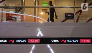 Bursa Efek Indonesia (BEI) sempat menghentikan perdagangan sementara selama 30 menit atau trading halt karena penurunan lebih dari 8%. Liputan6.com/Herman Zakharia)