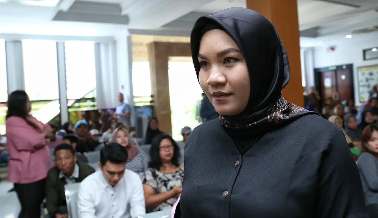 "Ini ujian buat kita. Aldi yakin, Georgia tidak menginginkan hal ini, tapi kalau ini buat dia bahagia saya menginginkan dia bahagia. Kalau cerai itu buat dia bahagia, saya membahagiakan," tegas Aldi Taher. (Adrian Putra/Bintang.com)