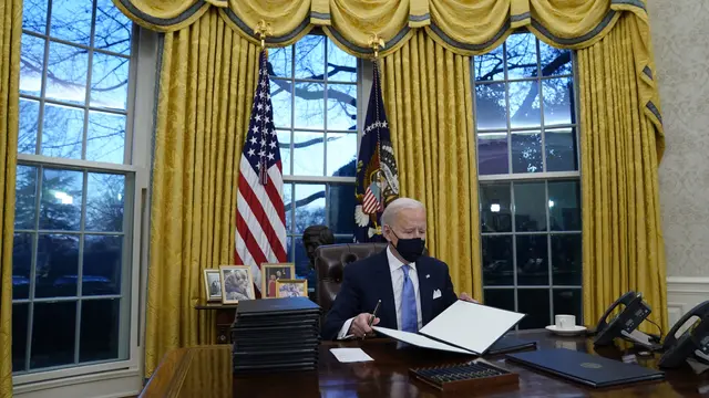 Hari Pertama Joe Biden Jadi Presiden AS