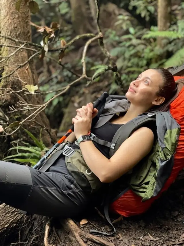 Angela Gilsha ala backpacker cantik (Instagram/angelagilsha)