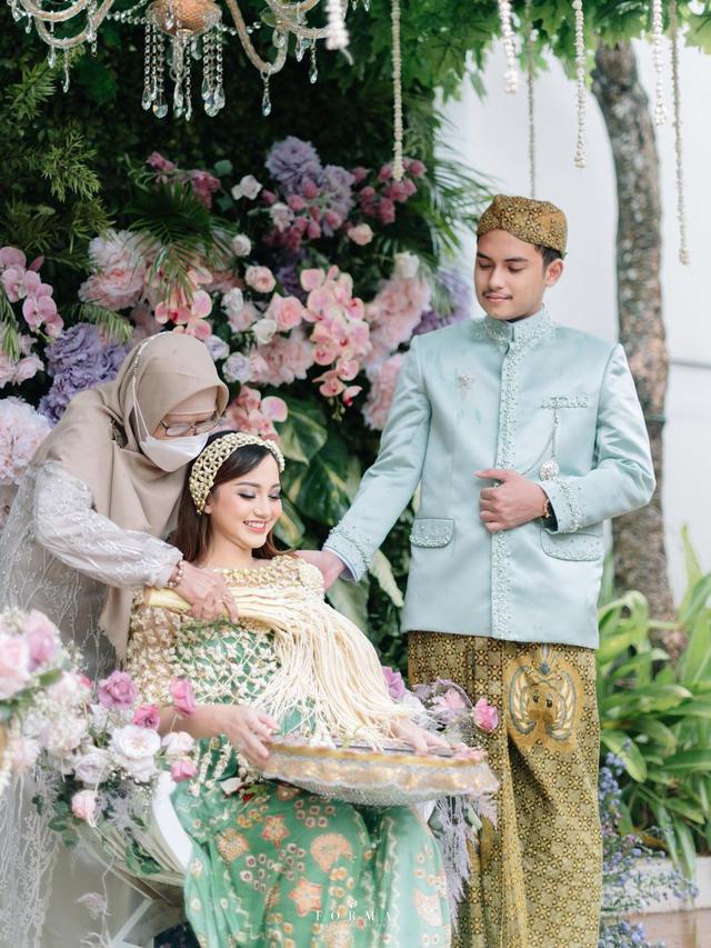 7 Potret Tasyakuran dan Siraman 7 Bulan Kehamilan Nanda Arsyinta, Digelar Mewah