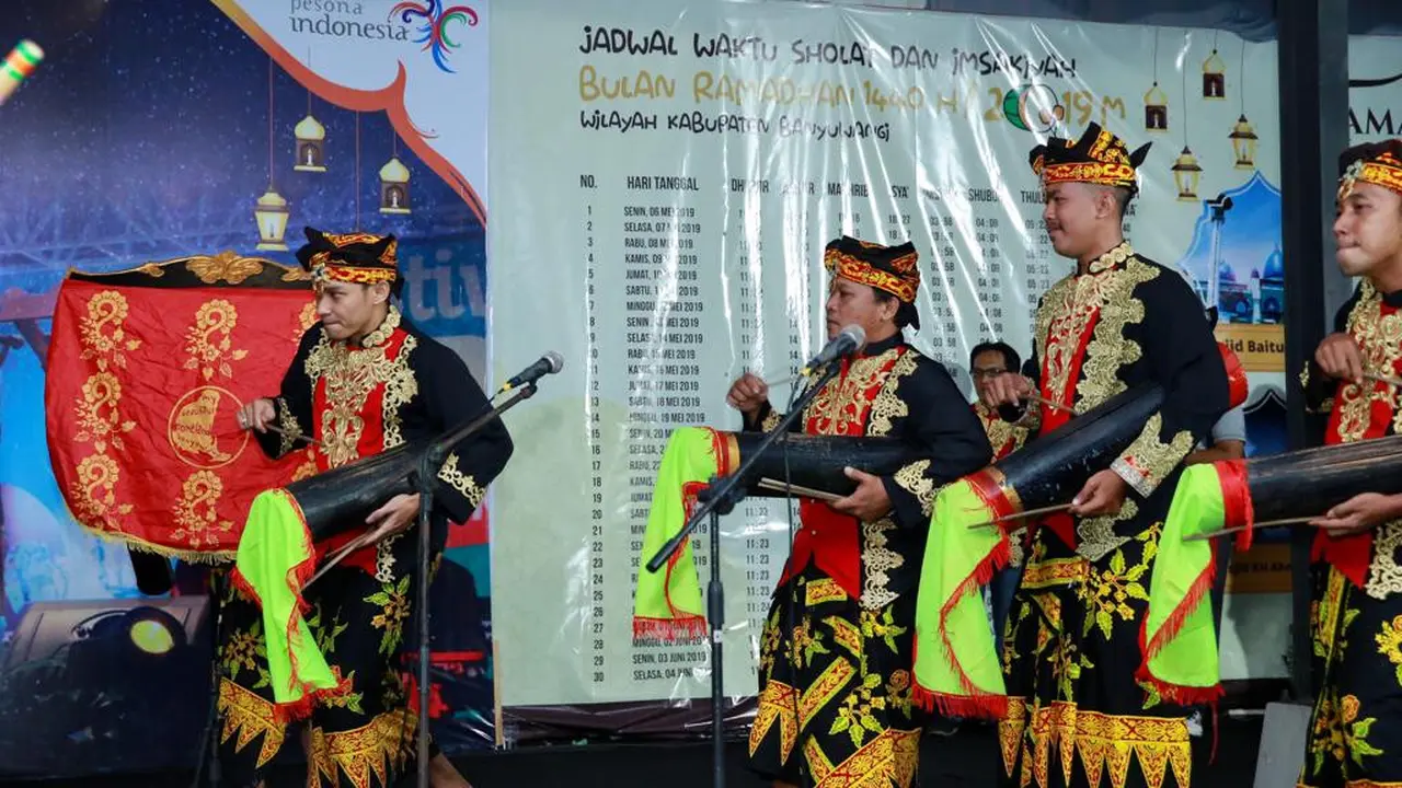 Festival Patrol, cara keren Pemkab Banyunwangi bangunkan warganya untuk sahur (Dian Kurniawan/Liputan6.com)