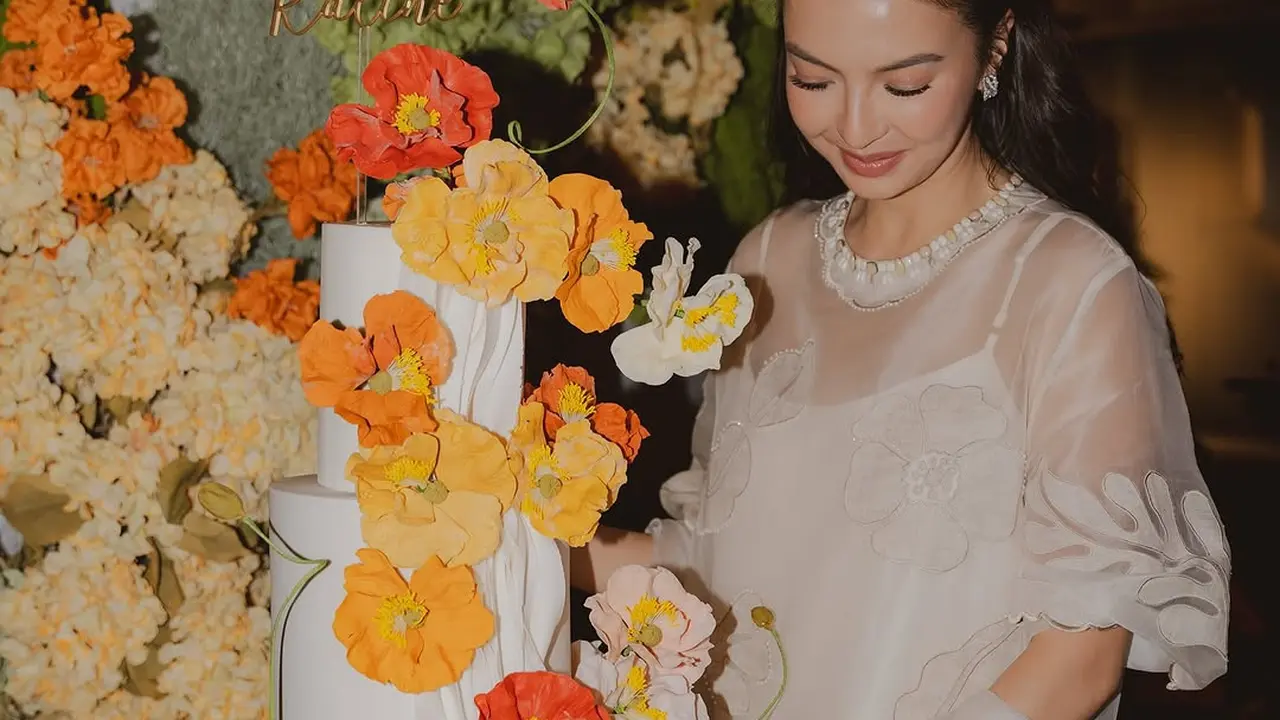 Makin Mature, Intip OOTD Raline Shah Rayakan Ulang Tahun ke-40 di Bulan Ramadan dengan Busana Modest Wear