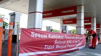 Ratusan karyawan SPBU, pagi ini berunjuk rasa dikantor BPH Migas Jakarta. Mereka mendesak BPH Migas untuk membatalkan penghentian penjualan Bbm bersubsidi di rest area jalan Tol.
