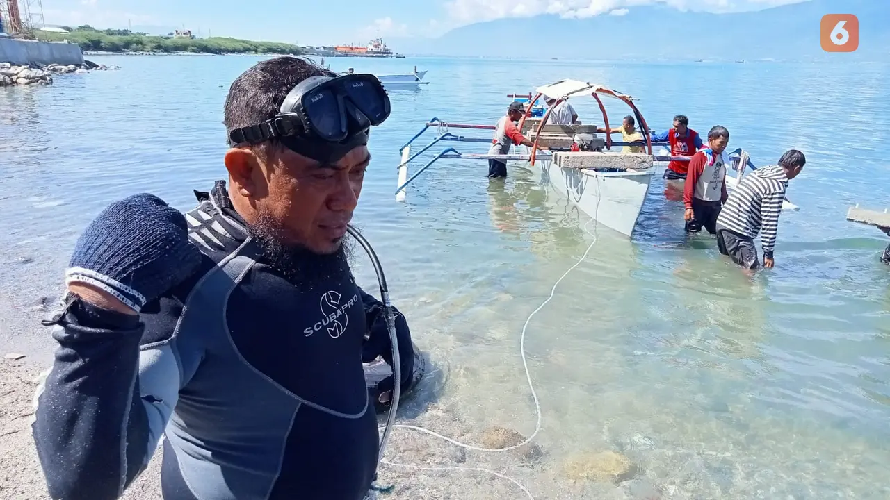 Bobi dan aktivitas transplantasi karang