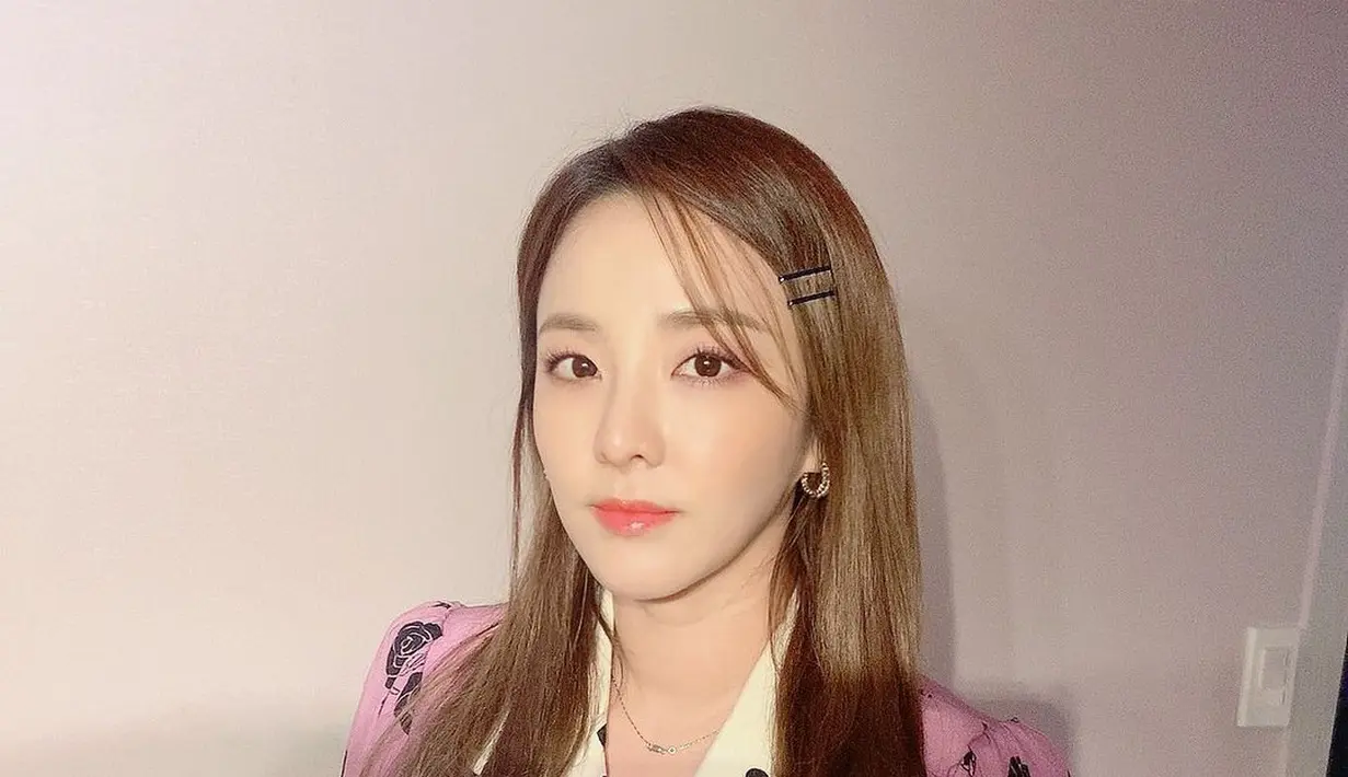 Sandara Park. (Instagram/ daraxxi)