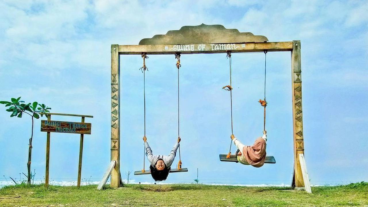 3 Pantai Menawan Pacita Bikin Geleng-Geleng Kepala