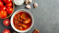 Ilustrasi ikan sarden saus pedas gurih/copyright freepik.com/jcomp