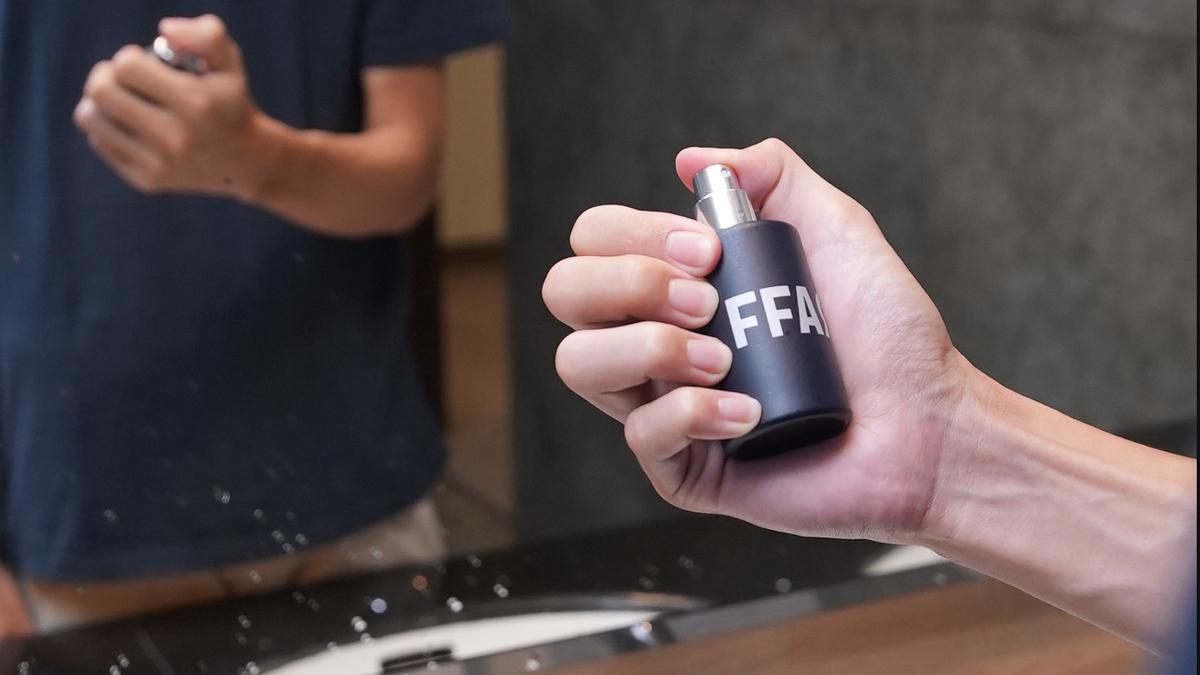 Bingung Pilih Kado untuk Cowok? Parfum Clean Maskulin Ini jadi Pilihan Aman di Musim Liburan