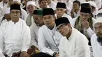Pasangan Cagub DKI Jakarta No 3 Anies - Sandiaga, Cagub Agus Yudhoyono mantan Menko Perekonomian Hatta Rajasa saat mendengarkan ceramah bersama Peserta aksi 112 di Masjid Istiqlal, Jakarta, Sabtu (11/2). (Liputan6.com/Herman Zakharia)