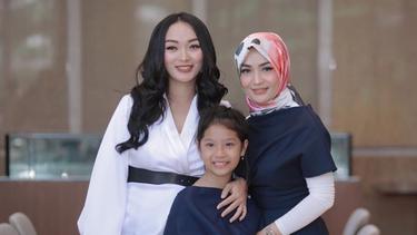 6 Potret Kompak Zaskia Gotik Dan Imel Putri Cahyati News Entertainment Fimela Com