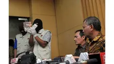 KPK menggeledah dan menyegel ruang kerja M Sanusi yang menjadi tersangka kasus dugaan suap Raperda Rencana Wilayah Zonasi Pesisir Pulau-Pulau Kecil.  KPK juga turut menyegel ruangan M Taufik selaku Wakil Ketua DPRD DKI. 