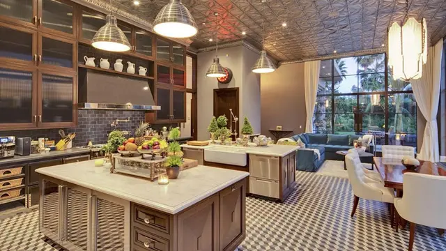 [Bintang] Jeremy Renner