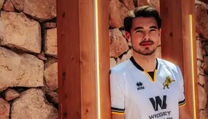 Direktur Millwall Ungkap Alasan Gaet Elkan Baggott