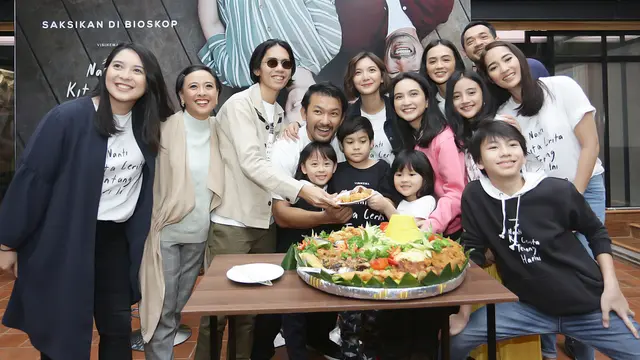 [Fimela] Film NKCTHI Tembus Satu Juta Penonton