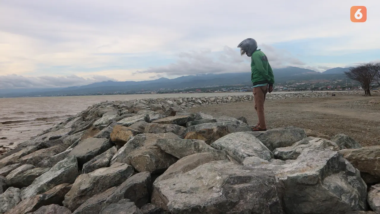 Tanggul Pantai Teluk Palu yang ada di Kelurahan Besusu Barat, Palu.