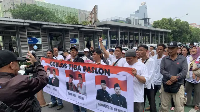 JRMK Menggeruduk Kantor KPU Jakarta Jelang Pengundian Nomor Urut Pilgub