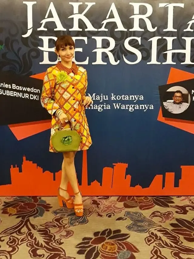 [Bintang] Roro Fitria