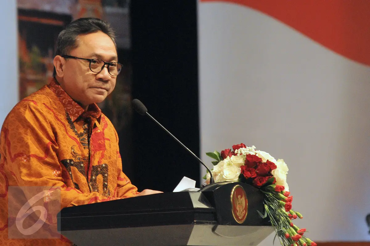 20150818-Wapres JK Hadiri Peringatan Hari Konstitusi di Gedung MPR-Jakarta