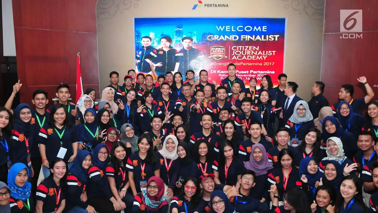cara puncak hari pertama ini kemudian diakhiri dengan kemeriahan dari penampilan yel-yel para finalis CJA dari masing-masing kota.