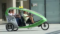 Negara-Negara Maju Ini Manfaatkan Becak untuk Pariwisata