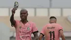 Pemain Madura United, Hugo Gomes Dos Santos Silva melakukan selebrasi usai menjebol gawang Persikabo 1973 dalam pertandingan BRI Liga 1 2021/2022 di Stadion Indomilk Arena, Kabupaten Tangerang, Jumat (3/9/2021). (Foto: Bola.com/Ikhwan Yanuar)