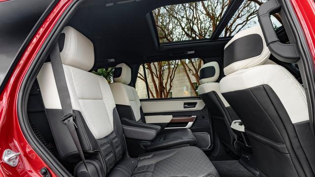 Interior Toyota Sequoia