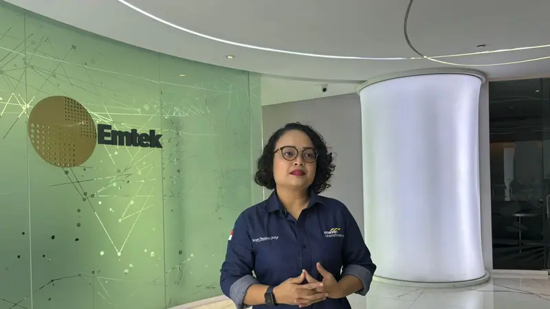 Corporate Secretary & Legal Division Head PT Mandiri Utama Finance Elisabeth Lidya Sirait berkunjung ke redaksi Liputan6 di SCTV Tower, Kamis (22/8/2024). (Tira/Liputan6.com)