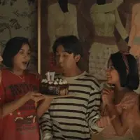 Ari Irham dan Aghniny Haque di film Generasi 90an: Melankolia (istimewa)