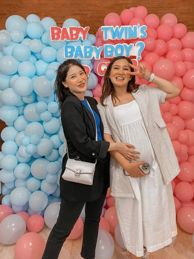 6 Potret Aktris FTV Masayu Clara Gelar Gender Reveal Party, Hamil Anak Kembar