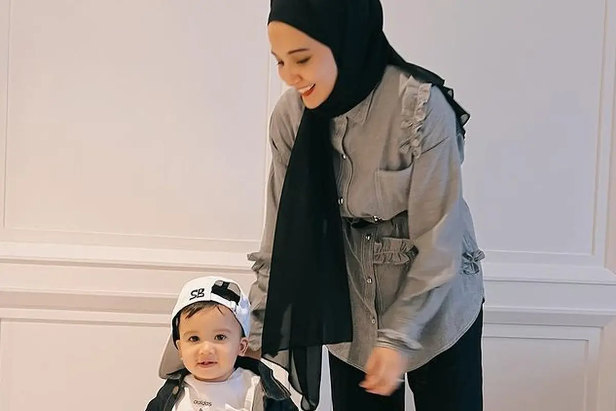 Zaskia Sungkar dan Ukkasya. (Foto: Instagram/zaskiasungkar15)
