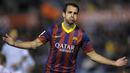 Cesc Fabregas. Gelandang Spanyol berusia 35 tahun yang kini berstatus tanpa klub usai meninggalkan AS Monaco di akhir musim 2021/2022 ini pernah memperkuat Barcelona selama 3 musim mulai 2011/2012 hingga 2013/2014. Nilai transfernya saat didatangkan Barcelona dari Arsenal senilai 34 juta euro atau kini setara Rp514 miliar menjadi salah satu pembelian termahal dari klub Liga Inggris. Bersama Barcelona ia total tampil dalam 151 laga di semua ajang dengan torehan 42 gol dan 50 assist. (AFP/Miguel Riopa)