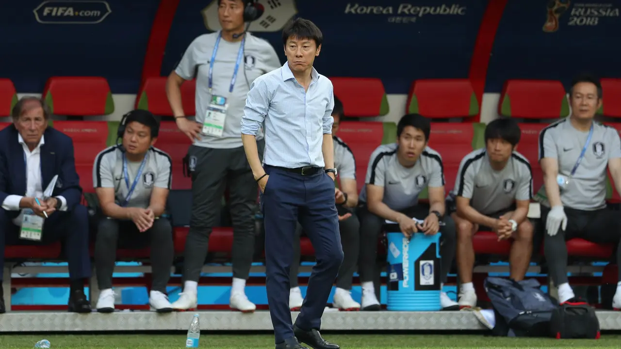 Gaya Shin Tae-yong saat Melatih Korea Selatan
