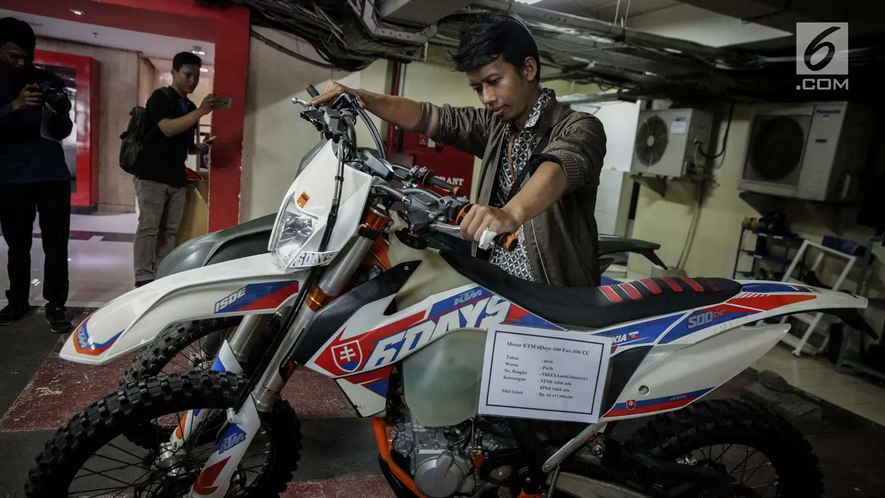 KPK Lelang Kendaraan Milik Terpidana Korupsi