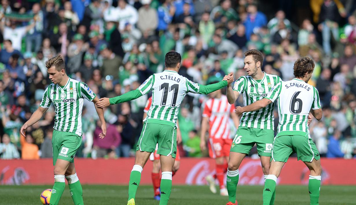 7. Real Betis - 29 poin (AFP/Christina Quicler)