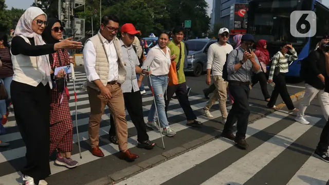 Di Halte Tosari, Ridwan Kamil Tampung Curhatan Penyandang Disabilitas