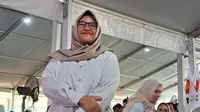 Annisa juga diperkenalkan sebagai Caleg DPR RI oleh Prabowo. Dia pun meminta, agar para loyalis almarhum Desmond, memindahkan suaranya ke sang anak.&nbsp; (Foto:Liputan6/Pramita Tristiawati)