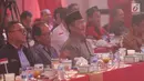 Ketua Umum ICMI Jimly Asshiddiqie (kanan), Ketua Umum PAN Zulkifli Hasan (kiri) dan Ketua Umum ATVSI Ishadi saat menghadiri acara Syukuran PKPI di Cipayung, Jakarta, Jumat (29/12). (Liputan6.com/Faizal Fanani)