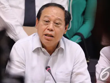 Djan Faridz saat memberikan keterangan kepada wartawan di Kantor DPP PPP, Jakarta, Rabu (3/12/2014). (Liputan6.com/Faizal Fanani)
