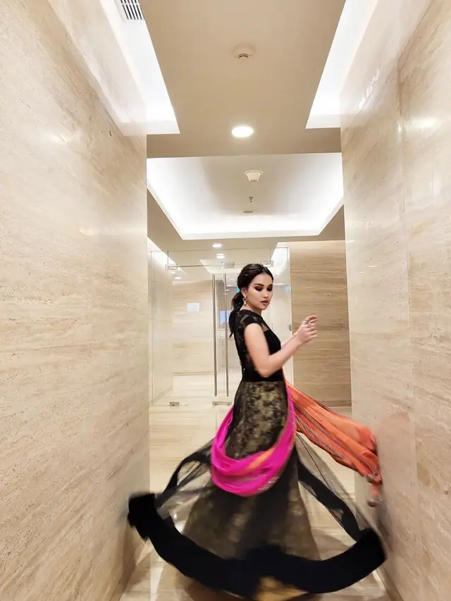 Tampil Beda, Ini 6 Potret Ayu Ting Ting Pakai Busana Ala India