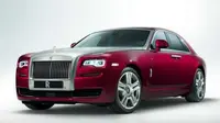 2017 Rolls-Royce Ghost EWB Sedan. (Rolls-Royce)
