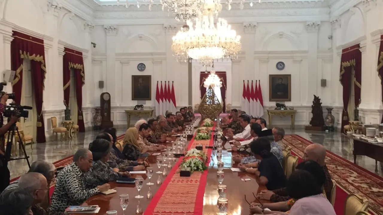 Presiden Joko Widodo atau Jokowi mengundang para tokoh di Istana, Kamis 26/9/2019).