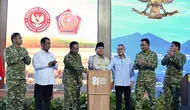 Canda Prabowo soal Polisi Tak Mau di Bawah Kemhan